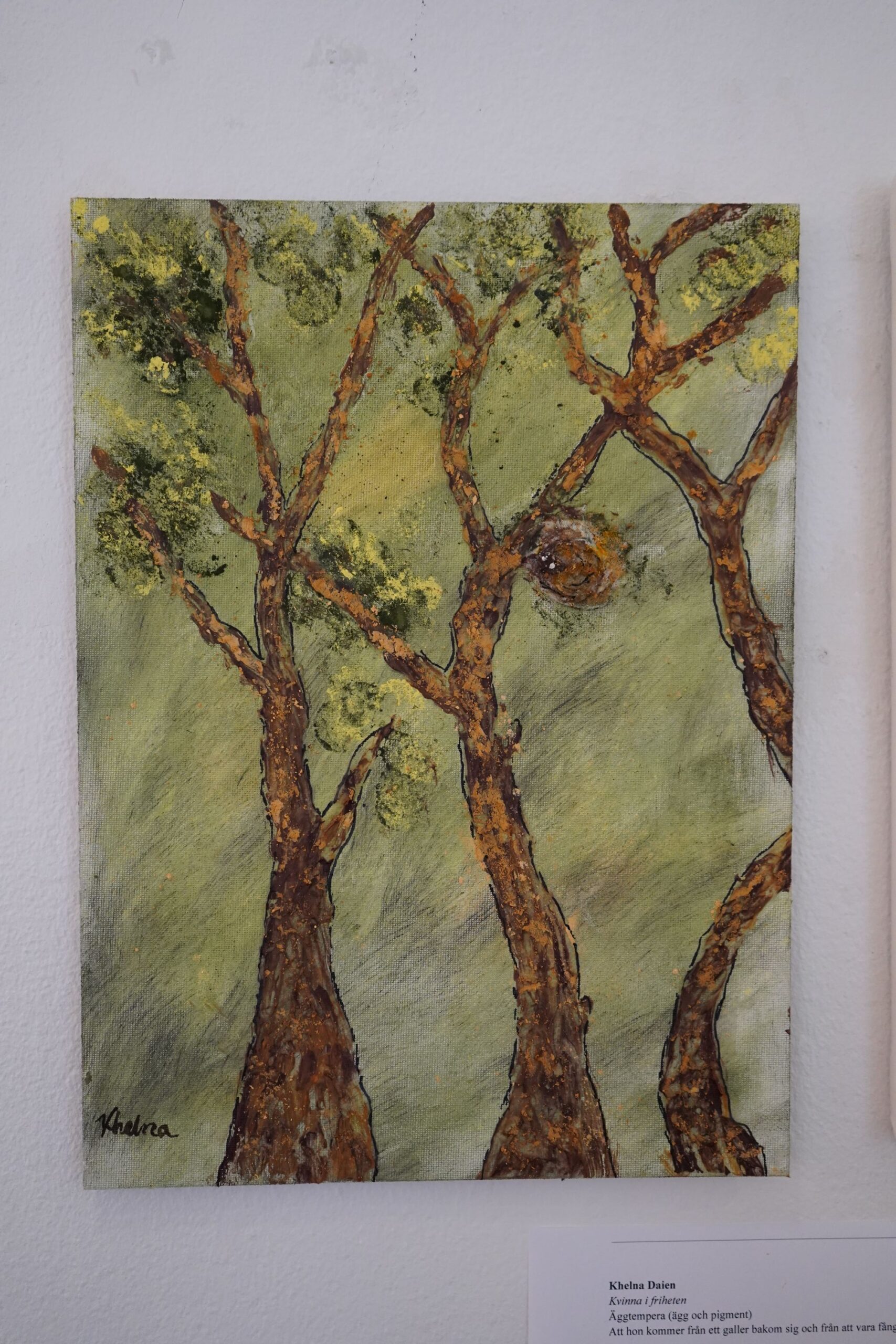 helna Daien - Fågelbo - 2025 - Homemade oil paint and glue, recycled cloth. I was going to paint something else, but it turned into a forest with a bird's nest. I just wanted to try out different materials and methods.